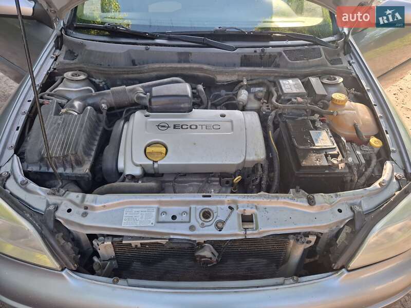 Седан Opel Astra 2003 в Острозі