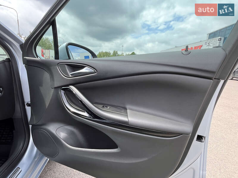 Универсал Opel Astra 2017 в Ковеле