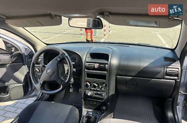 Седан Opel Astra 2003 в 