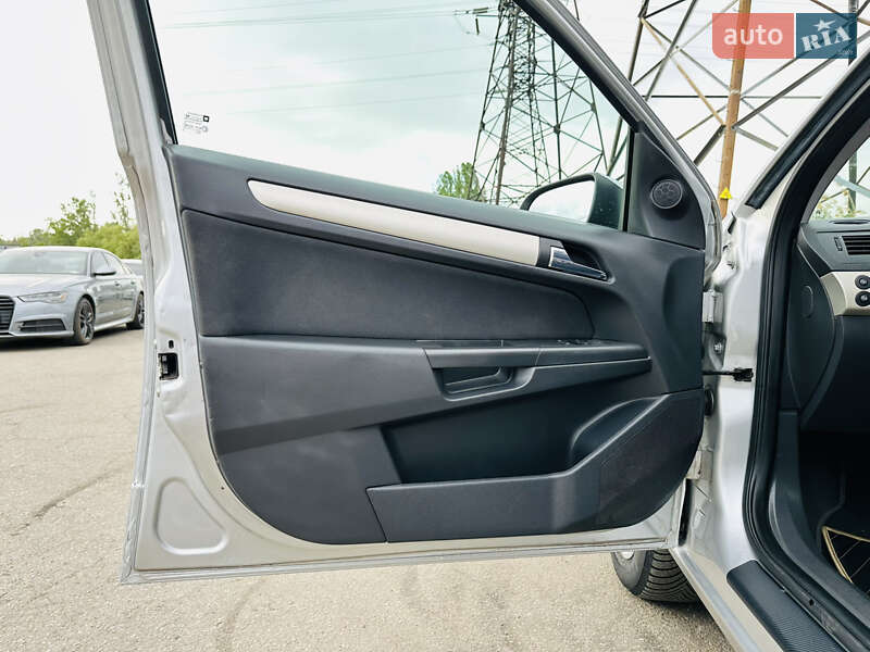 Универсал Opel Astra 2008 в Харькове