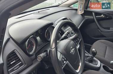 Універсал Opel Astra 2015 в Львові