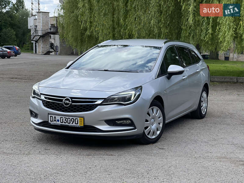Универсал Opel Astra 2016 в 