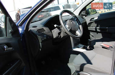 Универсал Opel Astra 2012 в 