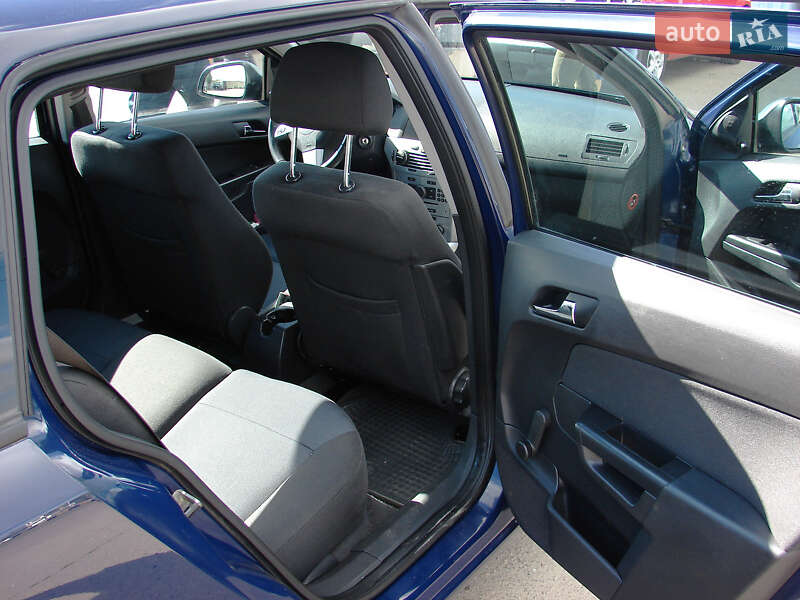 Універсал Opel Astra 2012 в Одесі