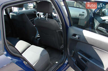 Универсал Opel Astra 2012 в 
