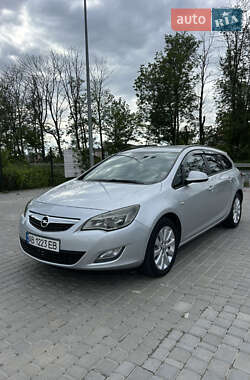 Универсал Opel Astra 2011 в Виннице