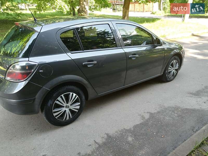 Седан Opel Astra 2011 в Трускавце