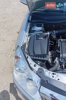 Хэтчбек Opel Astra 2008 в 