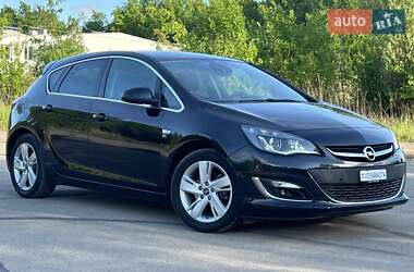Хэтчбек Opel Astra 2014 в 