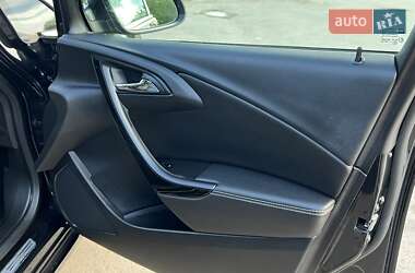 Хэтчбек Opel Astra 2014 в 