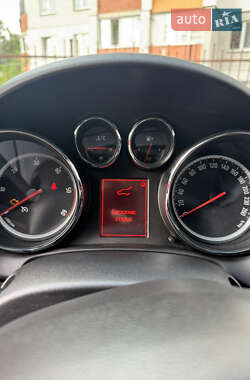 Универсал Opel Astra 2013 в 
