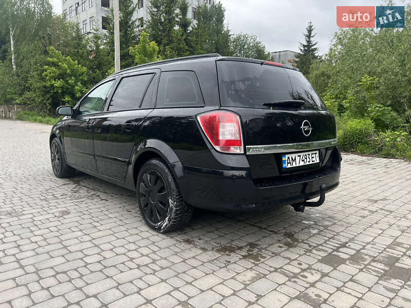 Универсал Opel Astra 2006 в Житомире