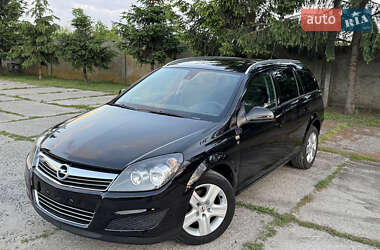 Универсал Opel Astra 2010 в Харькове