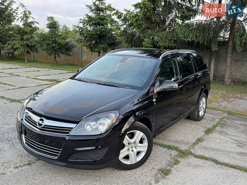 Opel Astra 2010