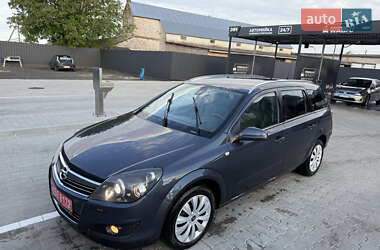 Универсал Opel Astra 2010 в Луцке