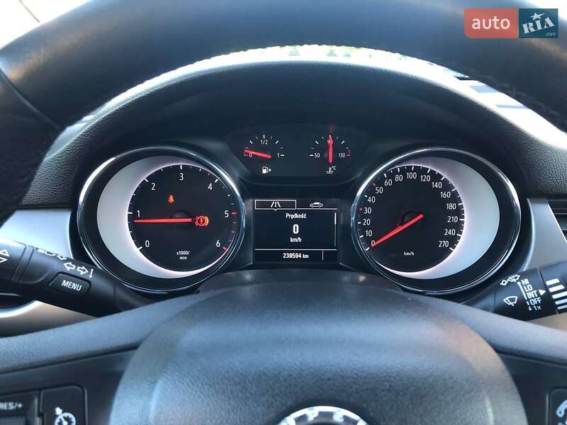 Универсал Opel Astra 2018 в Луцке