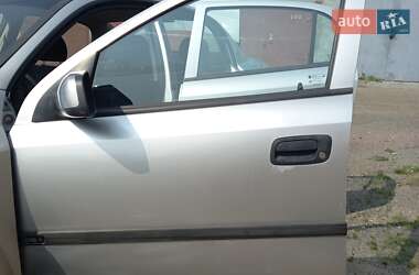 Хэтчбек Opel Astra 1999 в 