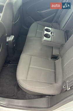 Хэтчбек Opel Astra 2014 в 