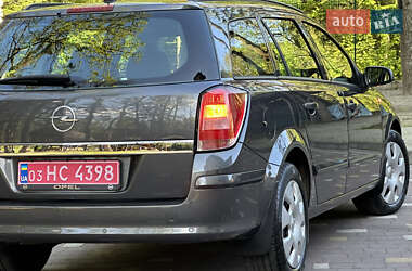 Универсал Opel Astra 2009 в 