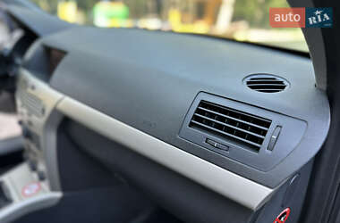 Универсал Opel Astra 2009 в 