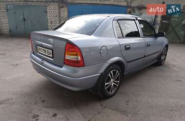 Седан Opel Astra 2008 в 