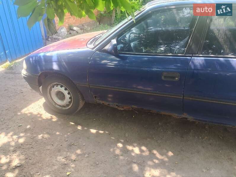 Хетчбек Opel Astra 1992 в Сумах