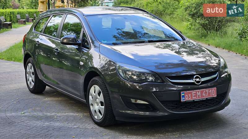 Универсал Opel Astra 2015 в Киеве