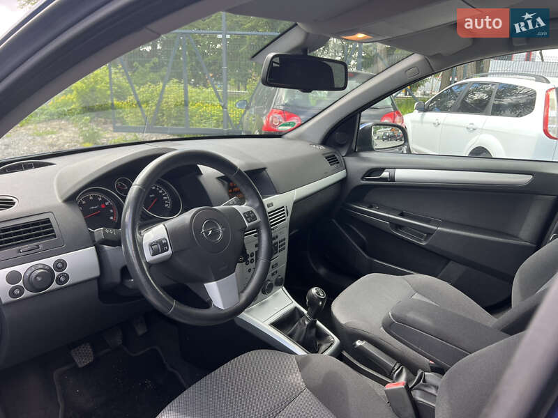 Універсал Opel Astra 2009 в Вінниці