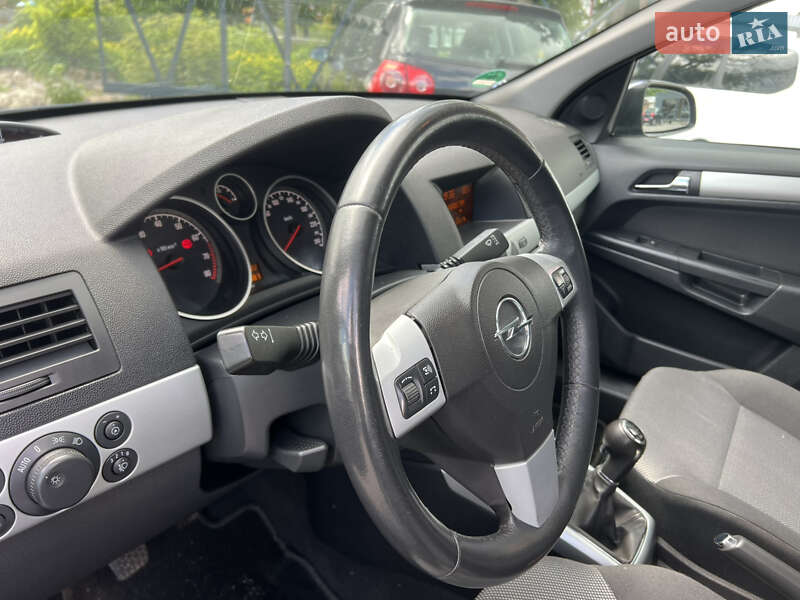 Універсал Opel Astra 2009 в Вінниці