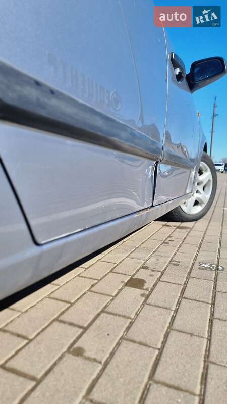 Универсал Opel Astra 2004 в Нововолынске