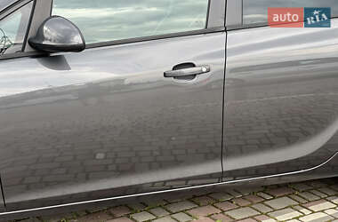 Универсал Opel Astra 2013 в 