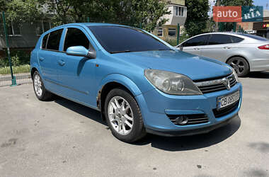 Хэтчбек Opel Astra 2005 в 