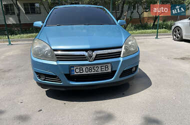 Хэтчбек Opel Astra 2005 в 