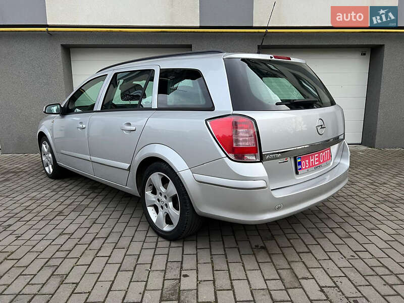 Універсал Opel Astra 2009 в Коломиї