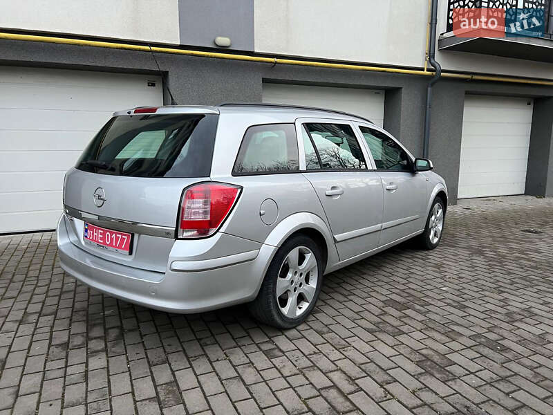 Універсал Opel Astra 2009 в Коломиї