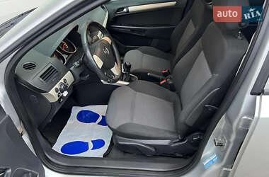 Универсал Opel Astra 2009 в 