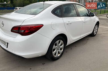 Седан Opel Astra 2020 в 