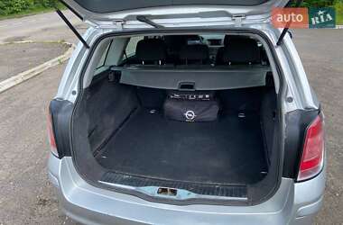Універсал Opel Astra 2004 в 