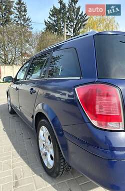 Универсал Opel Astra 2005 в 