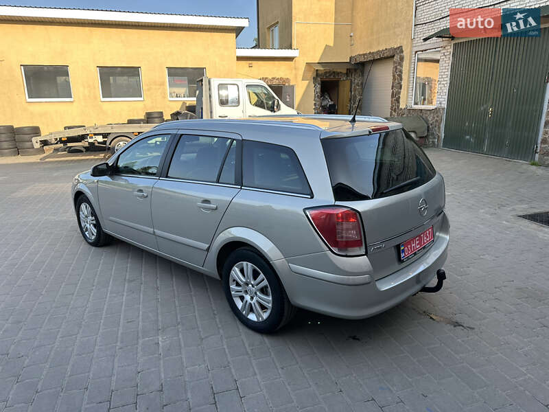 Універсал Opel Astra 2007 в Львові