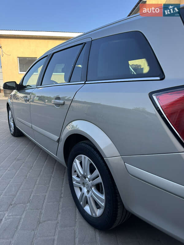 Універсал Opel Astra 2007 в Львові