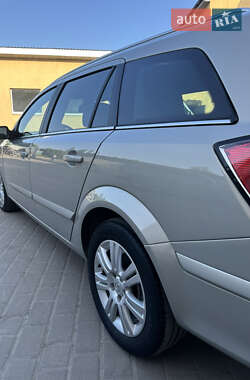 Універсал Opel Astra 2007 в 
