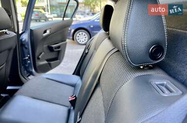 Хетчбек Opel Astra 2009 в 