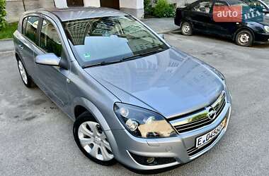 Хетчбек Opel Astra 2009 в Луцьку
