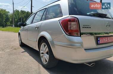 Универсал Opel Astra 2010 в 