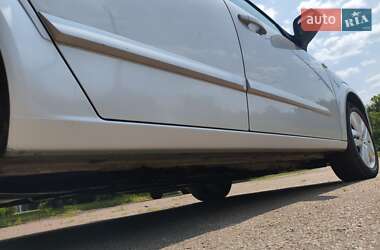 Универсал Opel Astra 2010 в 