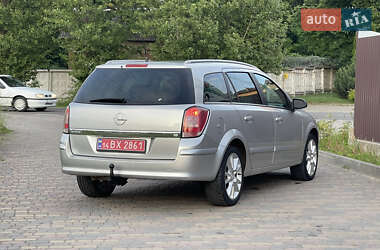 Универсал Opel Astra 2005 в 