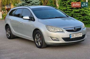 Універсал Opel Astra 2011 в Вінниці