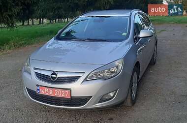 Универсал Opel Astra 2011 в 