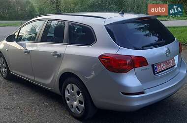 Универсал Opel Astra 2011 в 